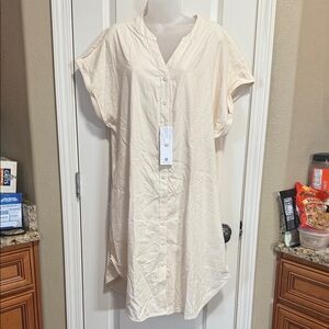 Cream button up dress size XL. NWT
